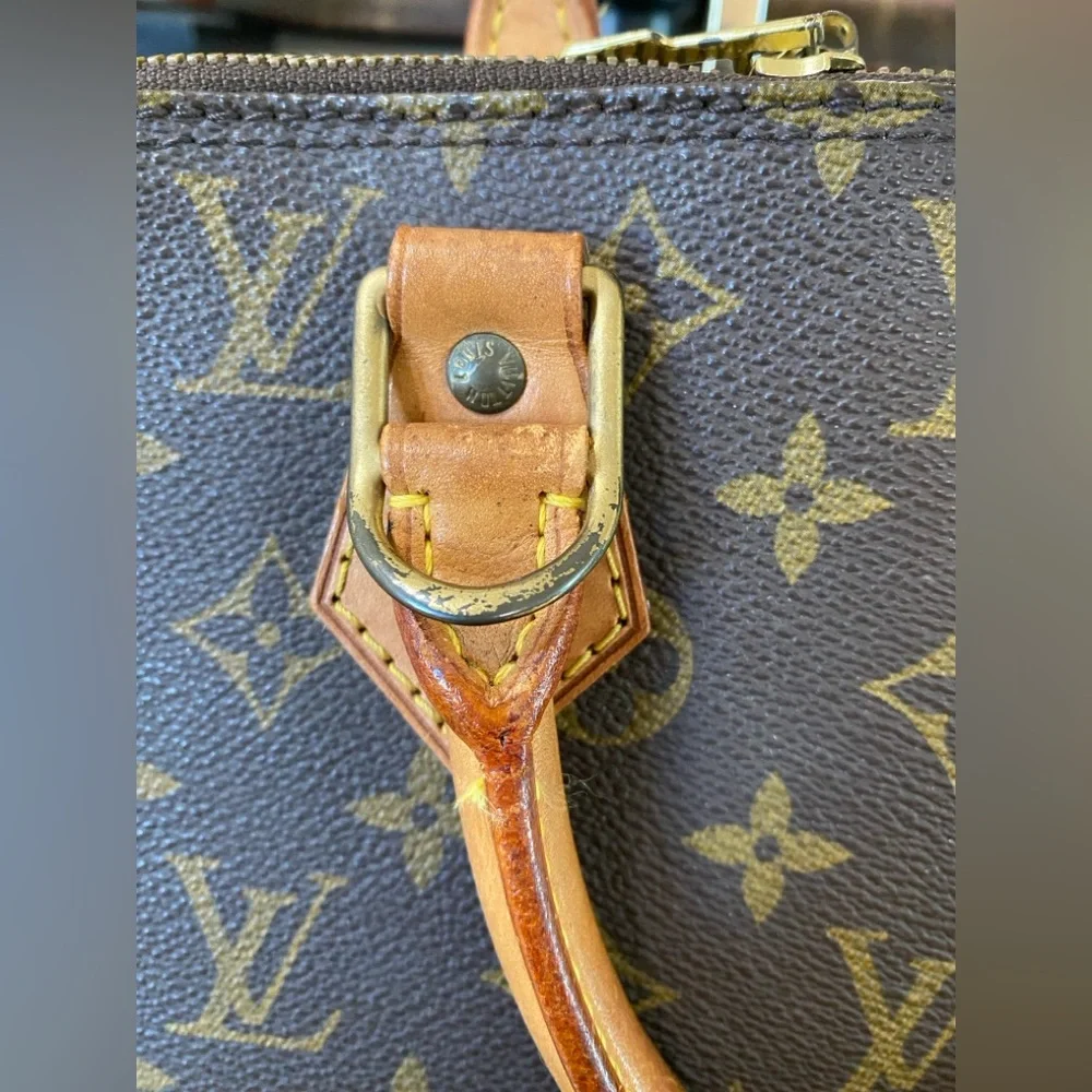 Louis Vuitton CLASSIC Alma Monogram Handbag M51130, Authentic, with dust bag - Picture 4 of 16